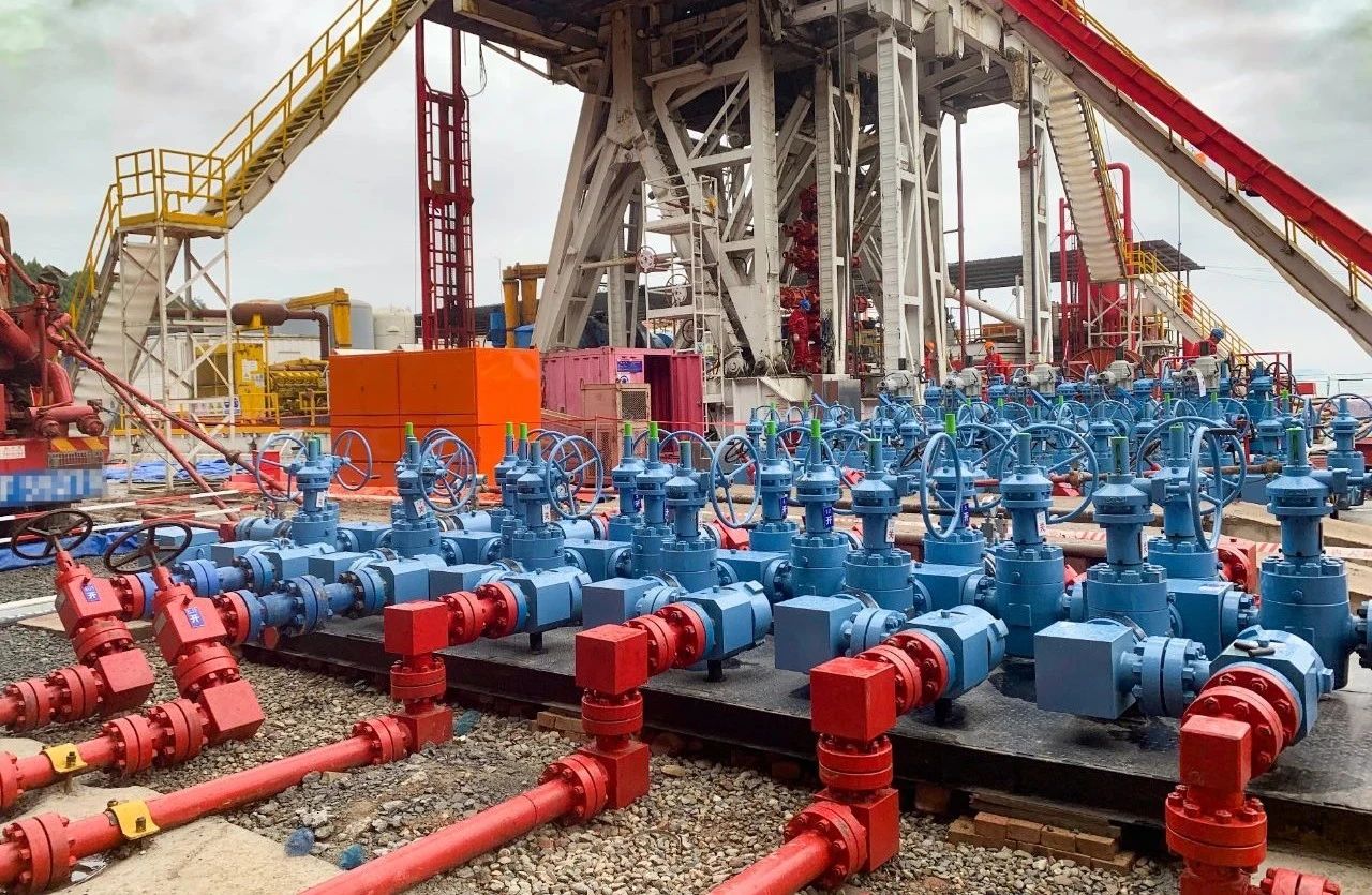 国内首台套 esball全自动碳纤维检测 设备成功交付(图3)