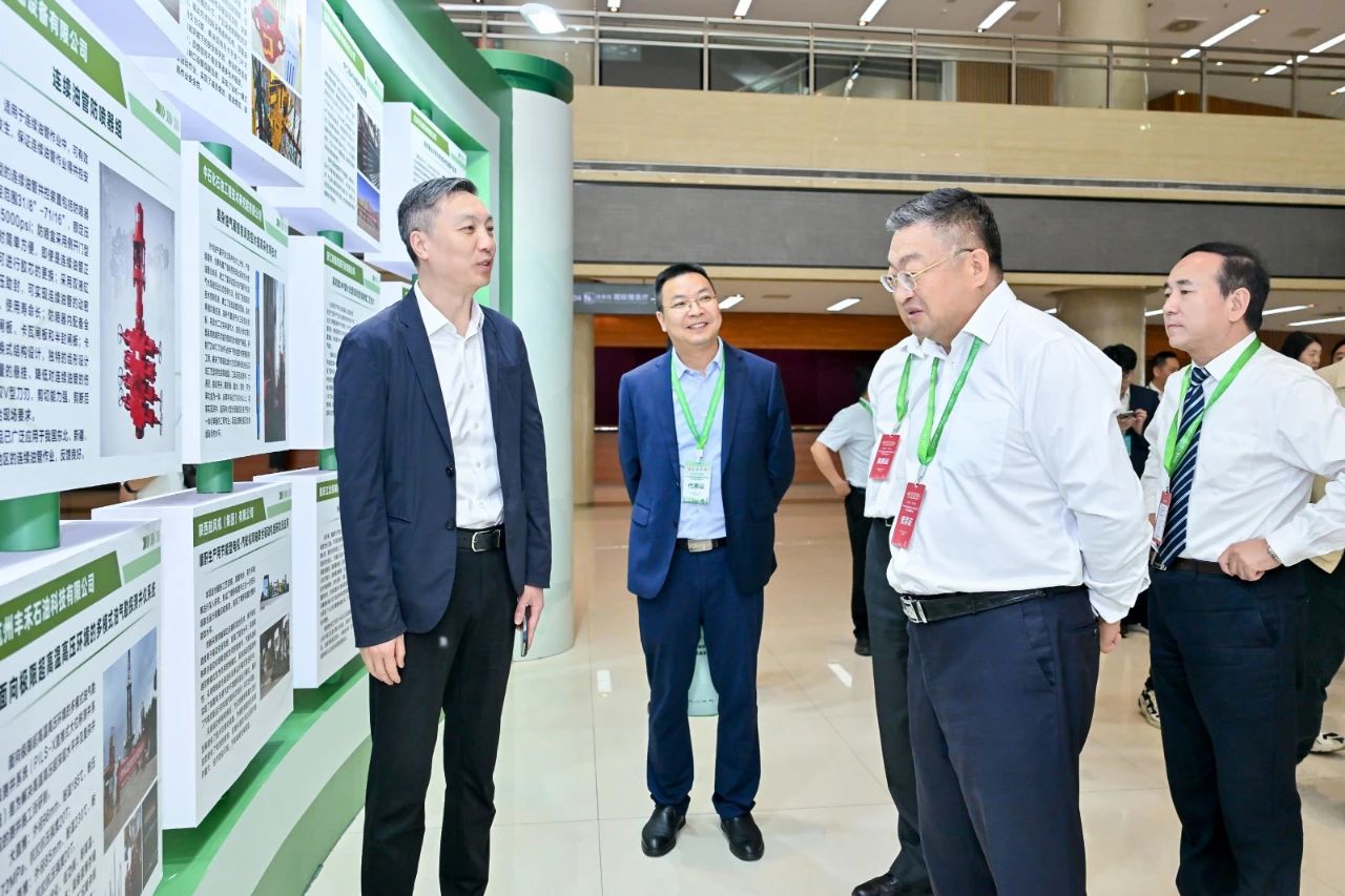 勇挑创新重担，发展新质生产力——esball参加第三届石油石化装备产业科技大会(图4)